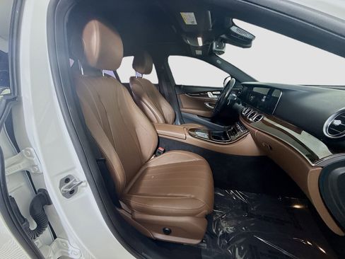 Used 2022 Mercedes-Benz E 350 Sedan w/ AMG Line Exterior image 29