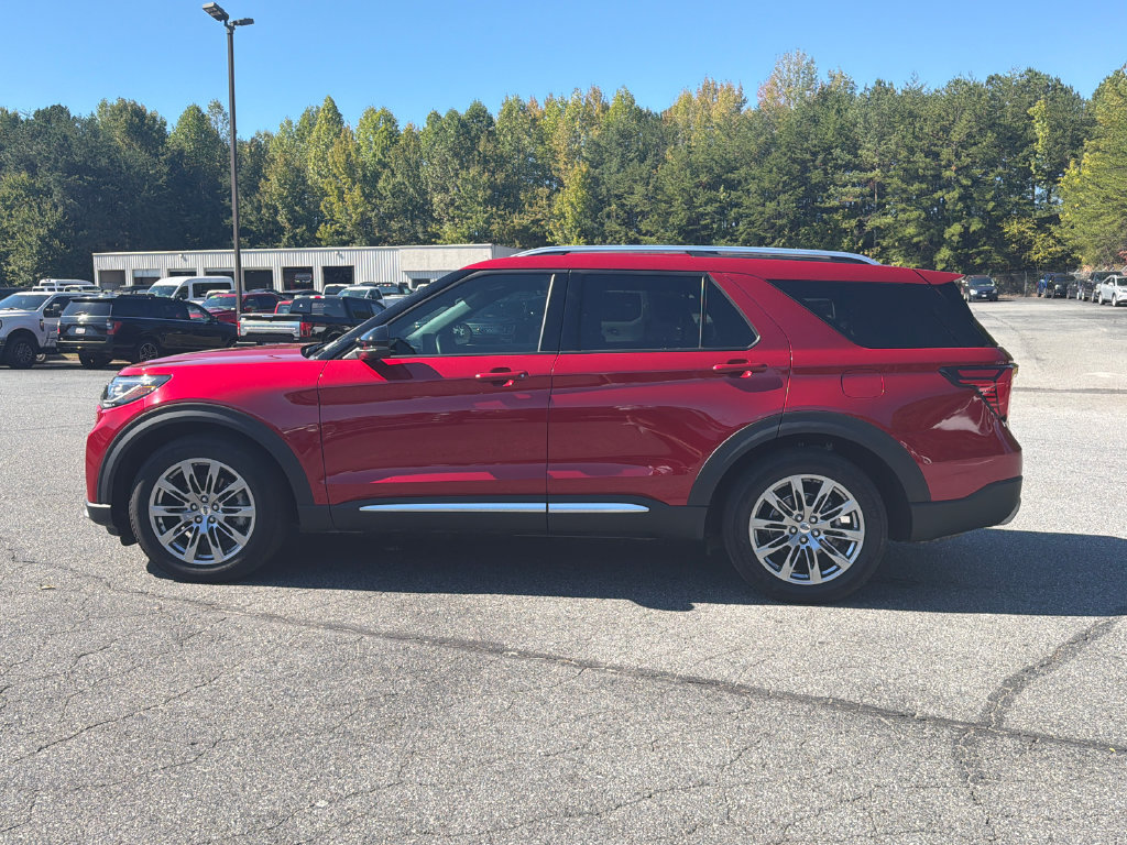 Used 2025 Ford Explorer Platinum RWD image 4