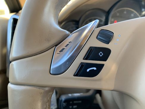 Used 2012 Porsche Cayenne S image 19