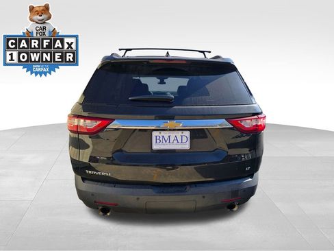Used 2021 Chevrolet Traverse LT w/ LT Premium Package image 12