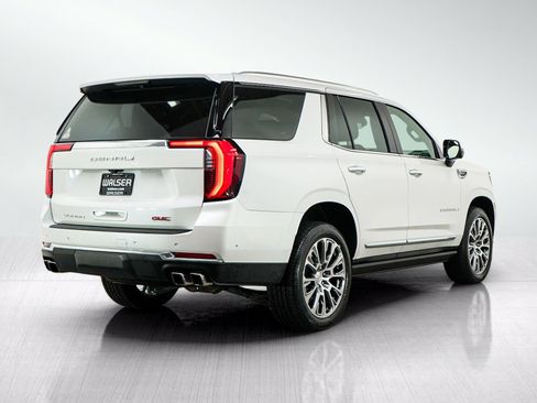 Used 2025 GMC Yukon Denali w/ Sun & Power Step Package AWD/4WD image 5