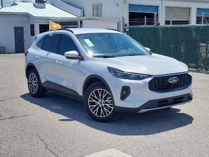 Certified 2025 Ford Escape SE w/ PHEV Premium Package