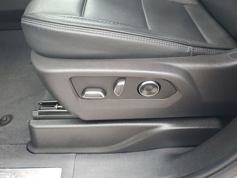 Used 2025 GMC Yukon Denali AWD/4WD image 19