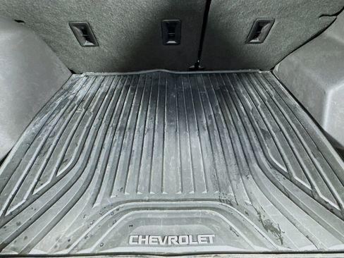 Used 2019 Chevrolet Equinox LT w/ Driver Convenience Package image 34