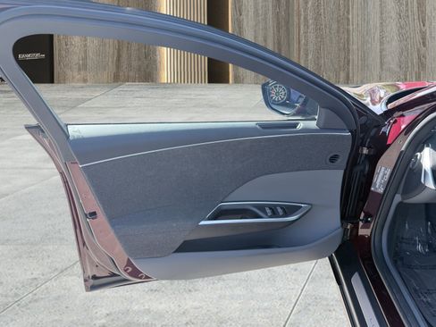 Used 2025 Lucid Air Touring image 28