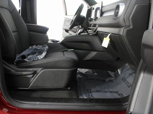 New 2026 Chevrolet Colorado LT image 19