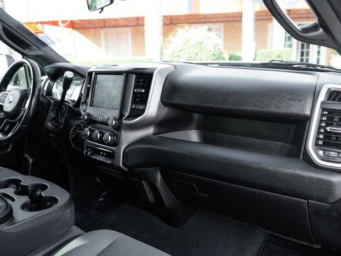 Used 2022 RAM 3500 Big Horn AWD/4WD image 35