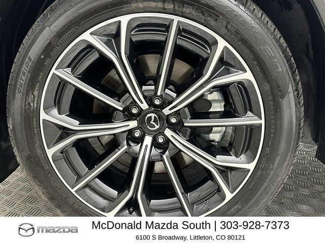 Certified 2025 MAZDA CX-70 Plug-In Hybrid w/ Premium Pkg AWD/4WD image 10