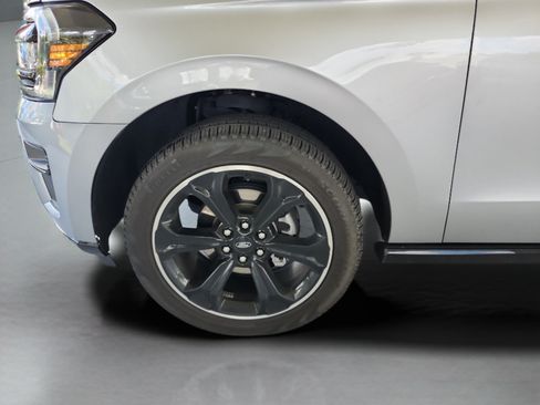 Used 2024 Ford Expedition Max Limited RWD image 28