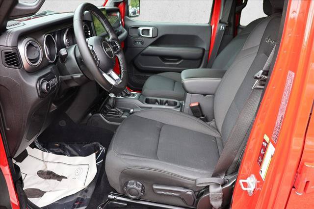 Used 2021 Jeep Wrangler Unlimited Sahara w/ Safety Group AWD/4WD image 11