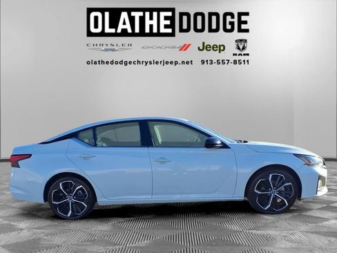 Used 2024 Nissan Altima 2.5 SR image 26