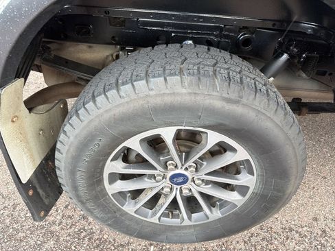 Used 2020 Ford F150 Lariat w/ Equipment Group 502A Luxury AWD/4WD image 19