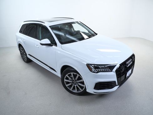 Used 2023 Audi Q7 2.0T Premium Plus w/ Premium Plus Package AWD/4WD image 4
