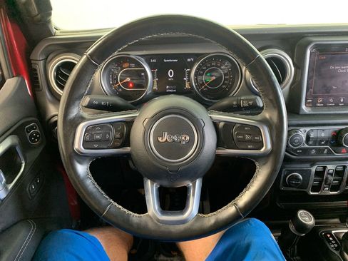 Used 2021 Jeep Wrangler Unlimited Sahara image 31