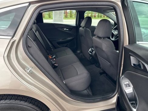 Used 2025 Chevrolet Malibu LT image 27