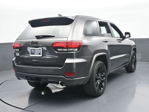 Used 2019 Jeep Grand Cherokee Altitude image 5