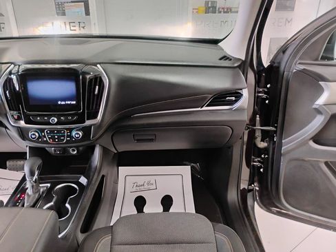 Used 2021 Chevrolet Traverse LT FWD image 70
