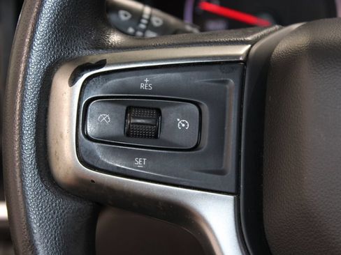 Used 2020 Chevrolet Silverado 1500 LT AWD/4WD image 36