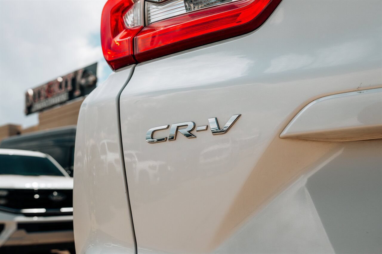 Used 2017 Honda CR-V Touring image 14