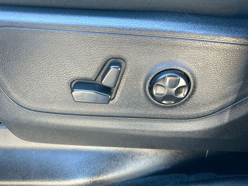 Used 2019 RAM 1500 Big Horn image 12