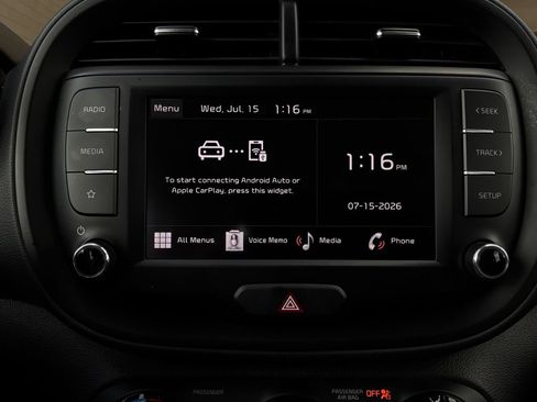 Used 2025 Kia Soul LX w/ LX Technology Package FWD image 26