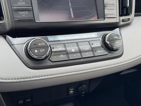 Used 2013 Toyota RAV4 XLE AWD/4WD image 33