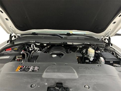 Used 2019 GMC Yukon XL SLT w/ Graphite Performance Edition image 11