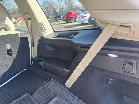 Used 2023 Volvo XC90 B6 Ultimate w/ Protection Package Premier AWD/4WD image 37
