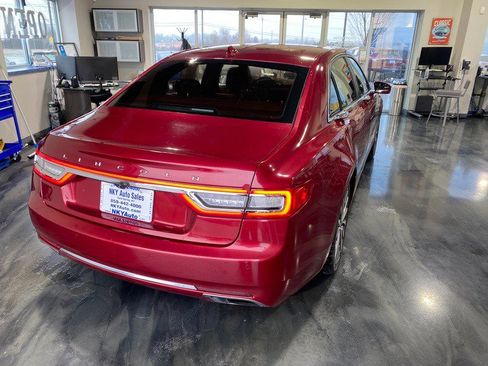 Used 2018 Lincoln Continental Premiere image 8