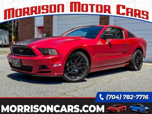 Used 2013 Ford Mustang Coupe RWD image 1
