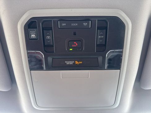 Used 2022 Toyota Tundra Limited image 22