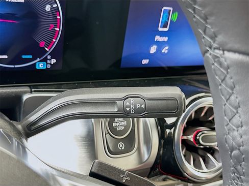 New 2026 Mercedes-Benz GLB 250 GLB 250 image 17