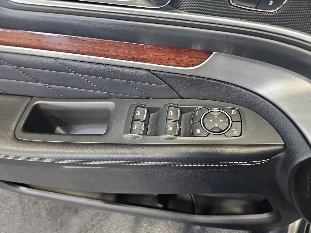 Used 2018 Ford Explorer Platinum AWD/4WD image 57