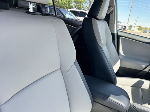 Used 2018 Toyota RAV4 Limited w/ Advanced Technology Package AWD/4WD image 13