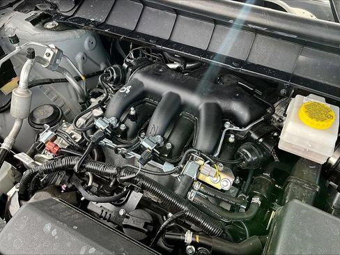 Used 2026 Nissan Pathfinder Platinum AWD/4WD image 34