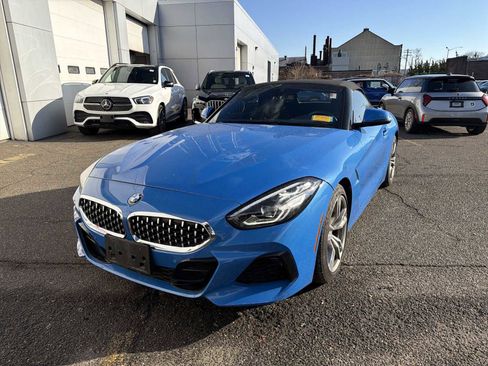 Certified 2022 BMW Z4 sDrive30i w/ M Sport Package image 3
