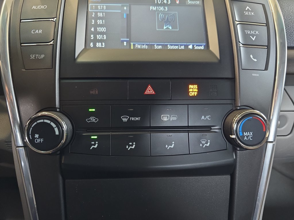 Used 2017 Toyota Camry LE FWD image 25
