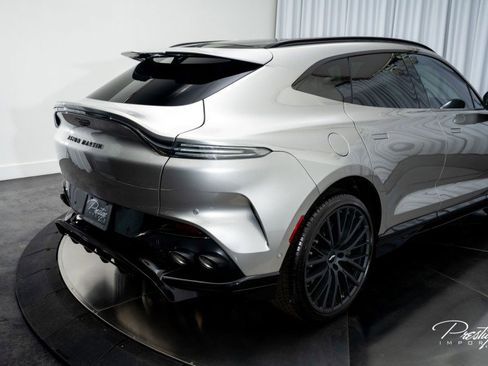 Used 2025 Aston Martin DBX 707 image 19