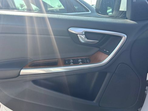 Used 2017 Volvo S60 T5 Inscription Platinum w/ Climate Package AWD/4WD image 2