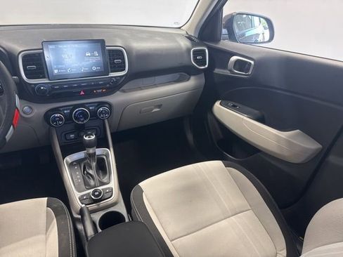 Certified 2026 Hyundai Venue SEL image 19