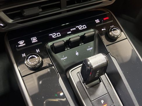 Used 2020 Porsche 911 Carrera image 44