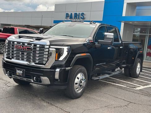 New 2026 GMC Sierra 3500 Denali w/ Denali Reserve Package AWD/4WD image 3
