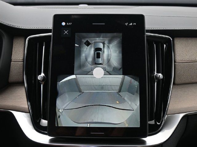 New 2026 Volvo XC90 B6 Plus w/ Protection Package Premier AWD/4WD image 22