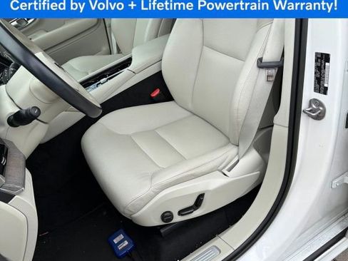 Used 2023 Volvo XC90 B5 Plus AWD/4WD image 6