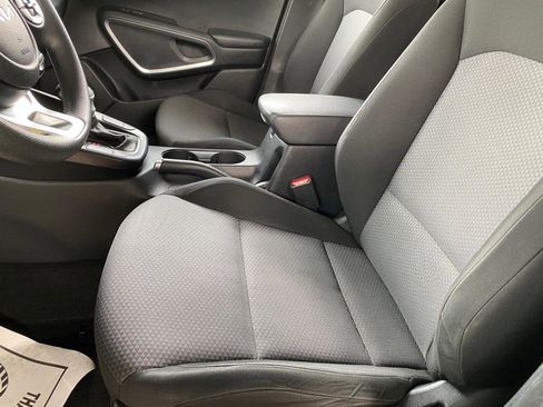 Used 2022 Kia Soul LX w/ Technology Package FWD image 29