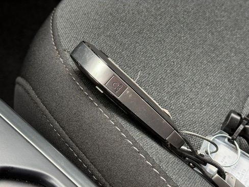 Used 2025 Kia K4 LXS image 25