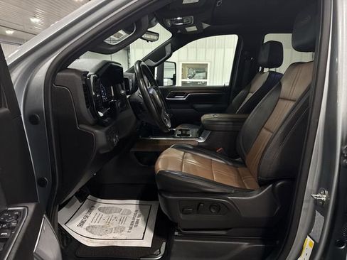 Used 2024 Chevrolet Silverado 3500 High Country w/ High Country Premium Package image 17