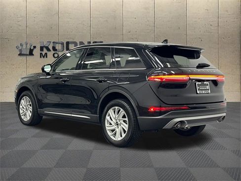 Used 2023 Lincoln Corsair AWD image 6