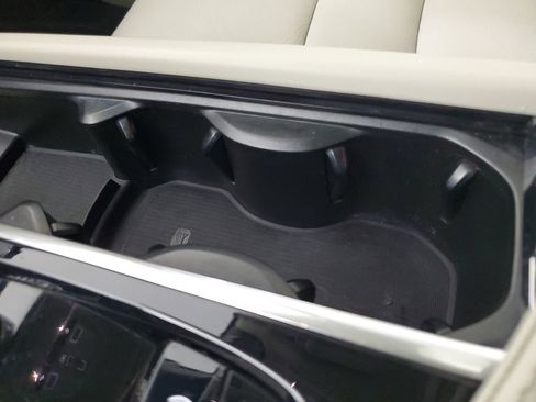 Certified 2023 Volvo XC90 B5 Plus w/ Protection Package Premier AWD/4WD image 34