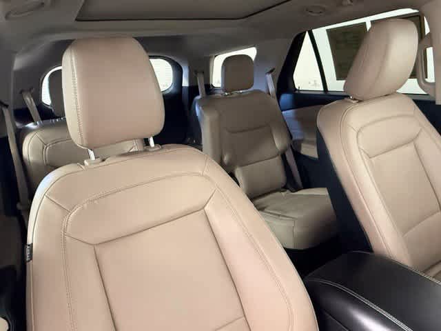 Used 2020 Ford Explorer XLT w/ Equipment Group 202A RWD image 78